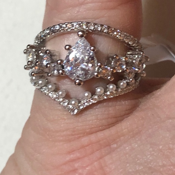 🚨50% off! Delicate Pearl, 5A CZs & Sterling 2 ring guard set! See all pictures - Picture 10 of 16